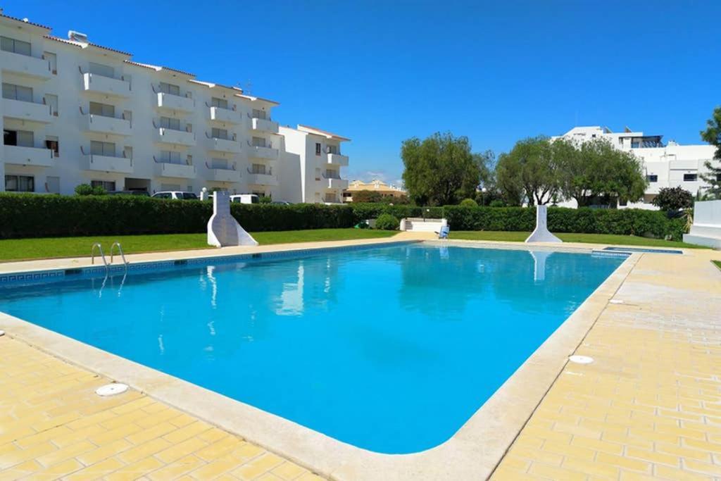 Praia Eulalia With Pool And 5 Minutes From The Beach Albufeira Exterior foto